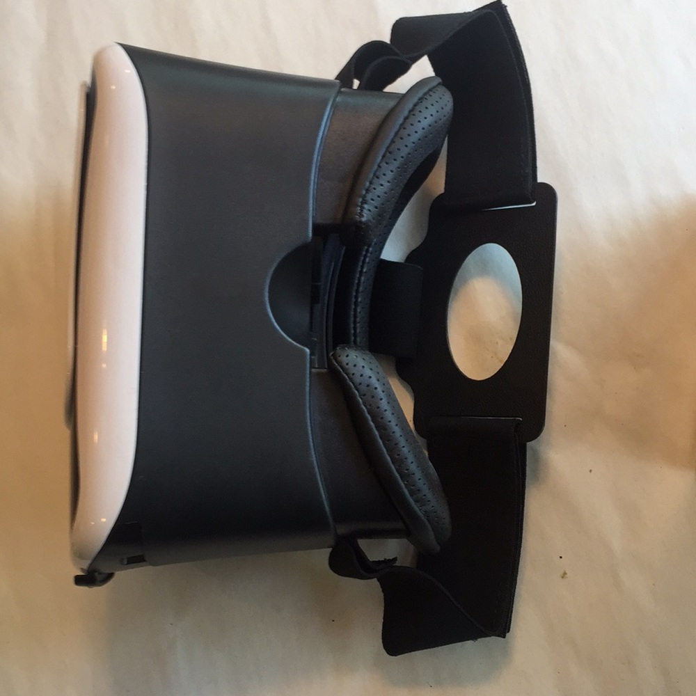 Virtual Reality headset - Picture 2 of 8